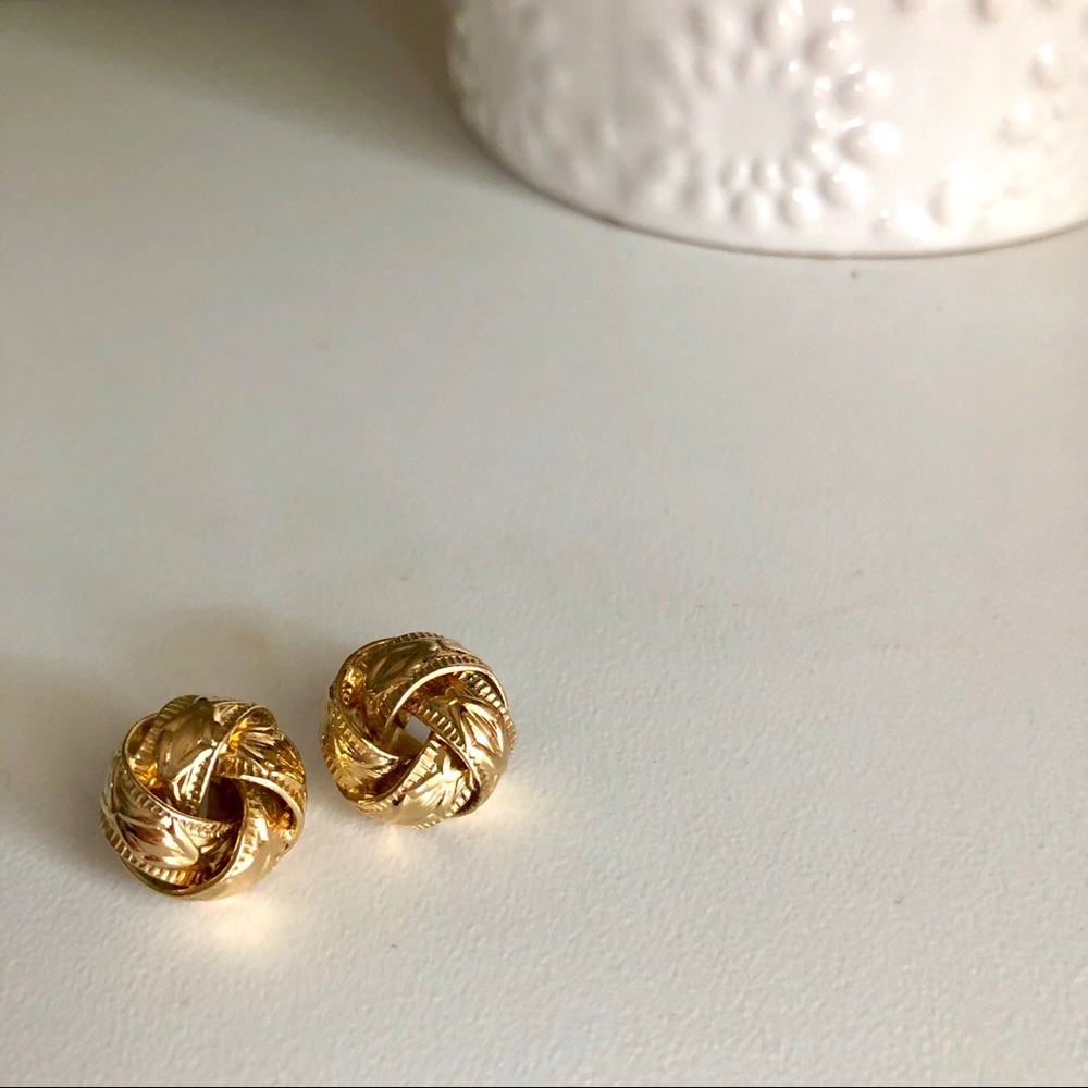 Vintage knot stud earrings